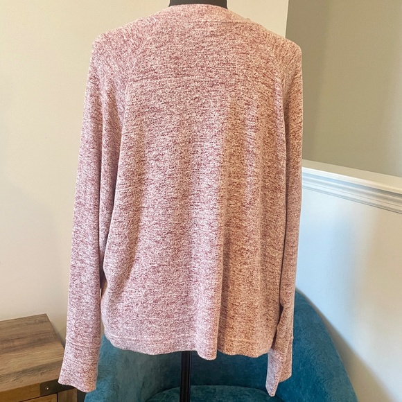 cabi Henley Pullover, #4200, NWOT, M, Burgundy Mist - Picture 5 of 9